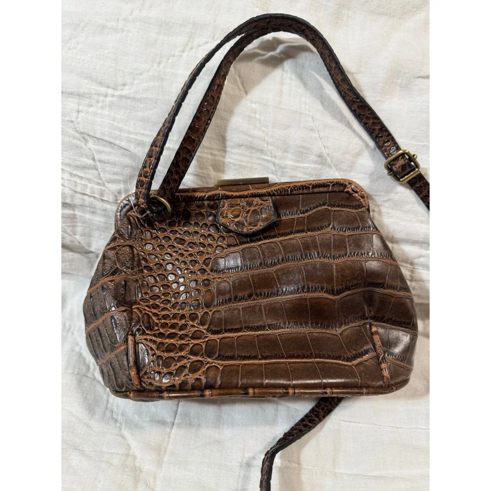 NWT VNTG Bueno Collection Brown Hornback Croc Embossed Crossbody Bag Kiss Lock